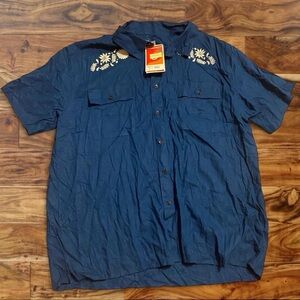 Men's Short Sleeve Navy Button-Up Shirt with Embroidered Yoke